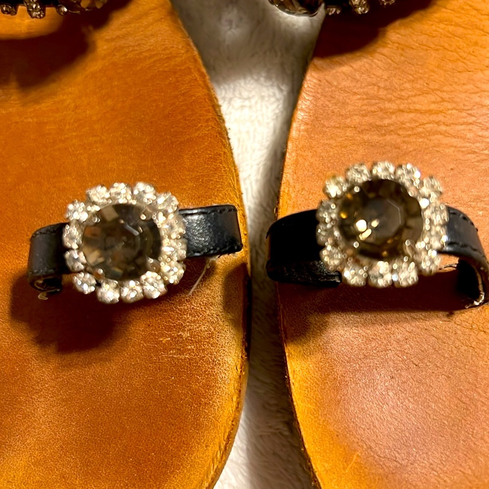 Yellow Box Black and Brown Sandals with Rhinestones Decorative Straps. Size 8 - Picture 4 of 6